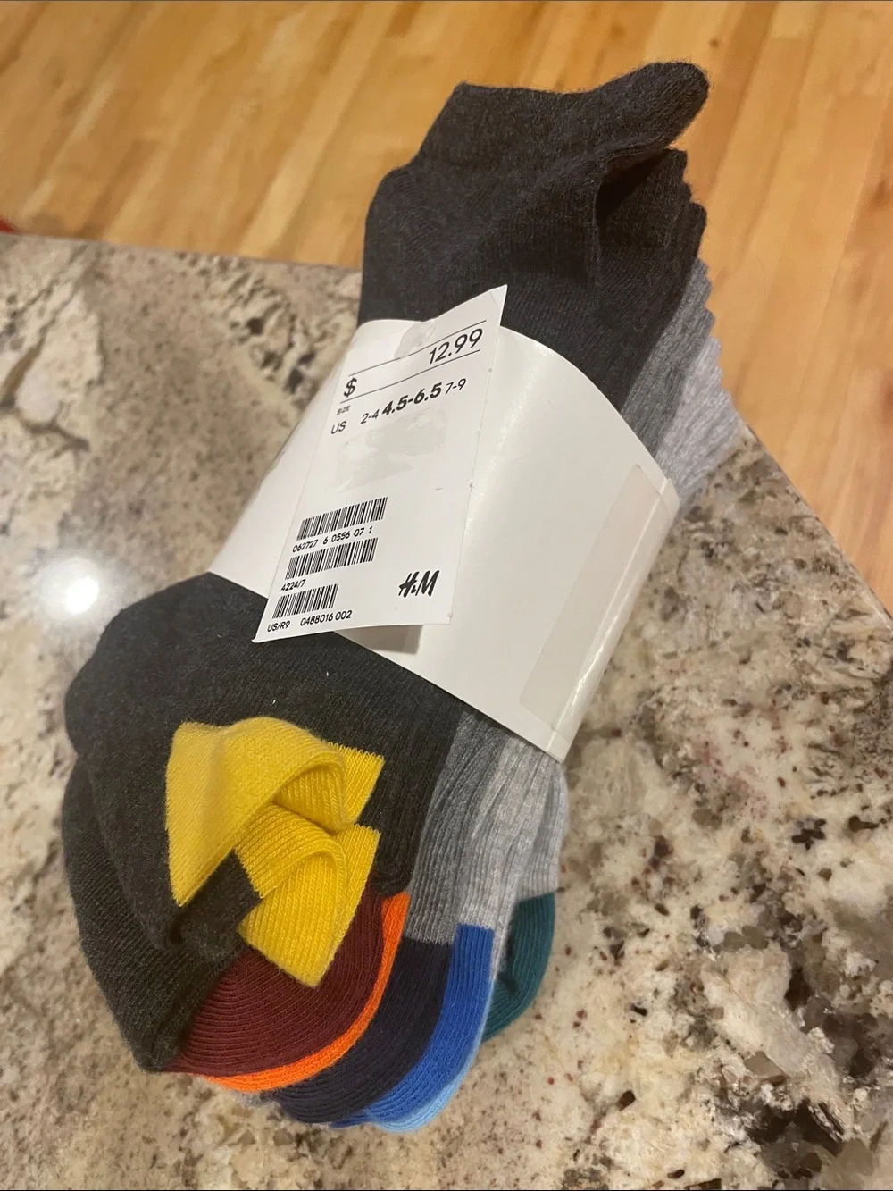 NWT H&M Boy’s 7 Pack Socks with Colorful Heel Accents